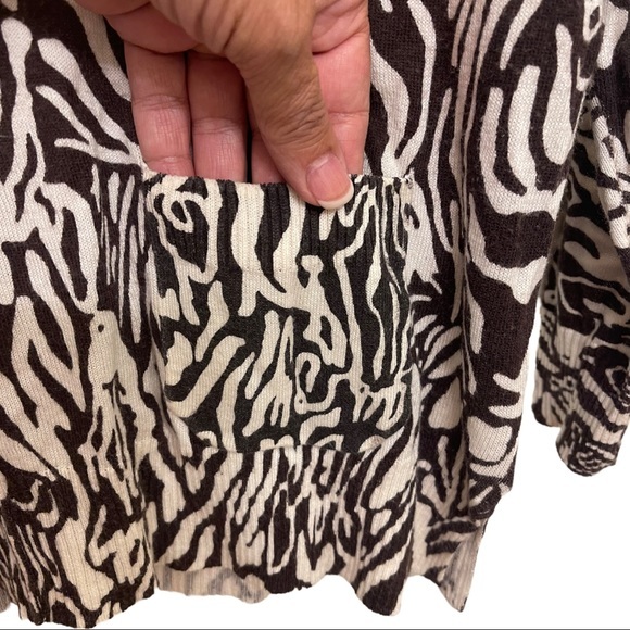 LILLY PULITZER Eleni Sweater Brown/White Zebra Print Pocket Size Small INV - Picture 4 of 7